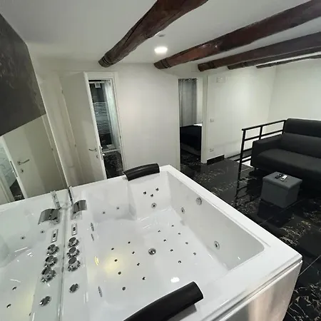 Giovanni Luxury Suites * Νάπολη