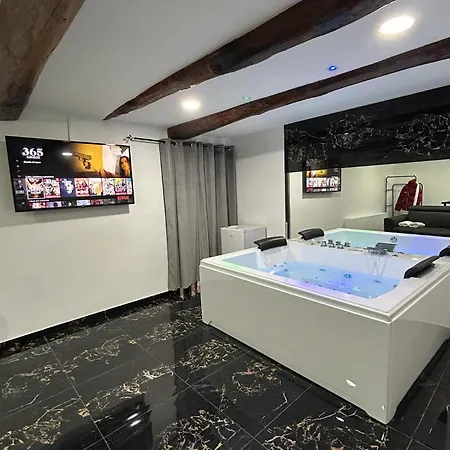 Giovanni Luxury Suites Νάπολη