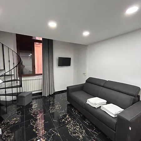 Giovanni Luxury Suites Naples