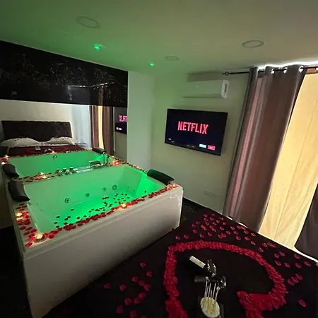Giovanni Luxury Suites * Naples